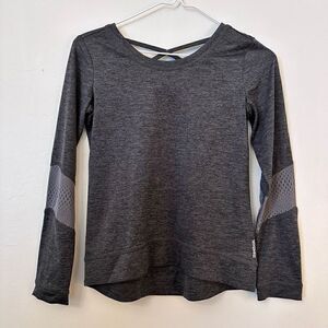Reebok Girls Long Sleeve Speedwick Perforated Accent Mesh Gray Top Size M